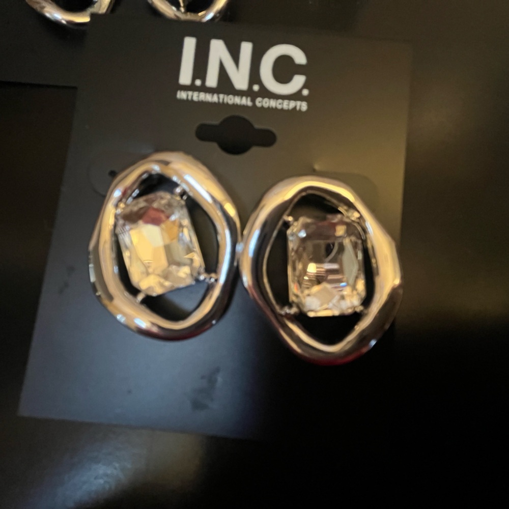 New! INC Silver with Sparkle Middle Stone Pierced Earrings Fashion Jewelry - Picture 2 of 7